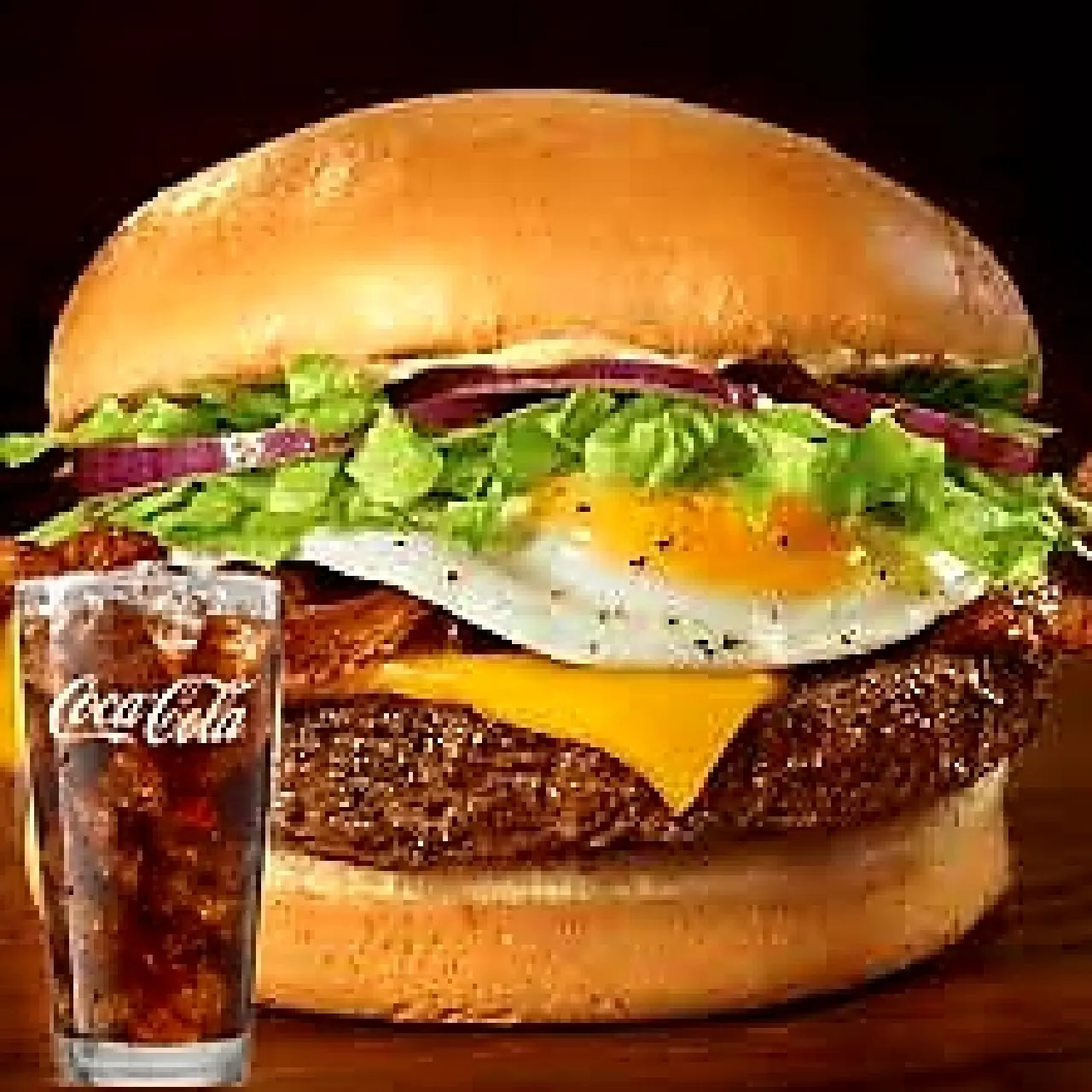 Hình ảnh Combo Hamburger Bò Trứng Phô Mai + Coca