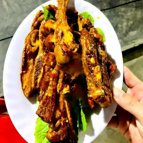 Hình ảnh Sườn 500gr - Kèm nước lẩu