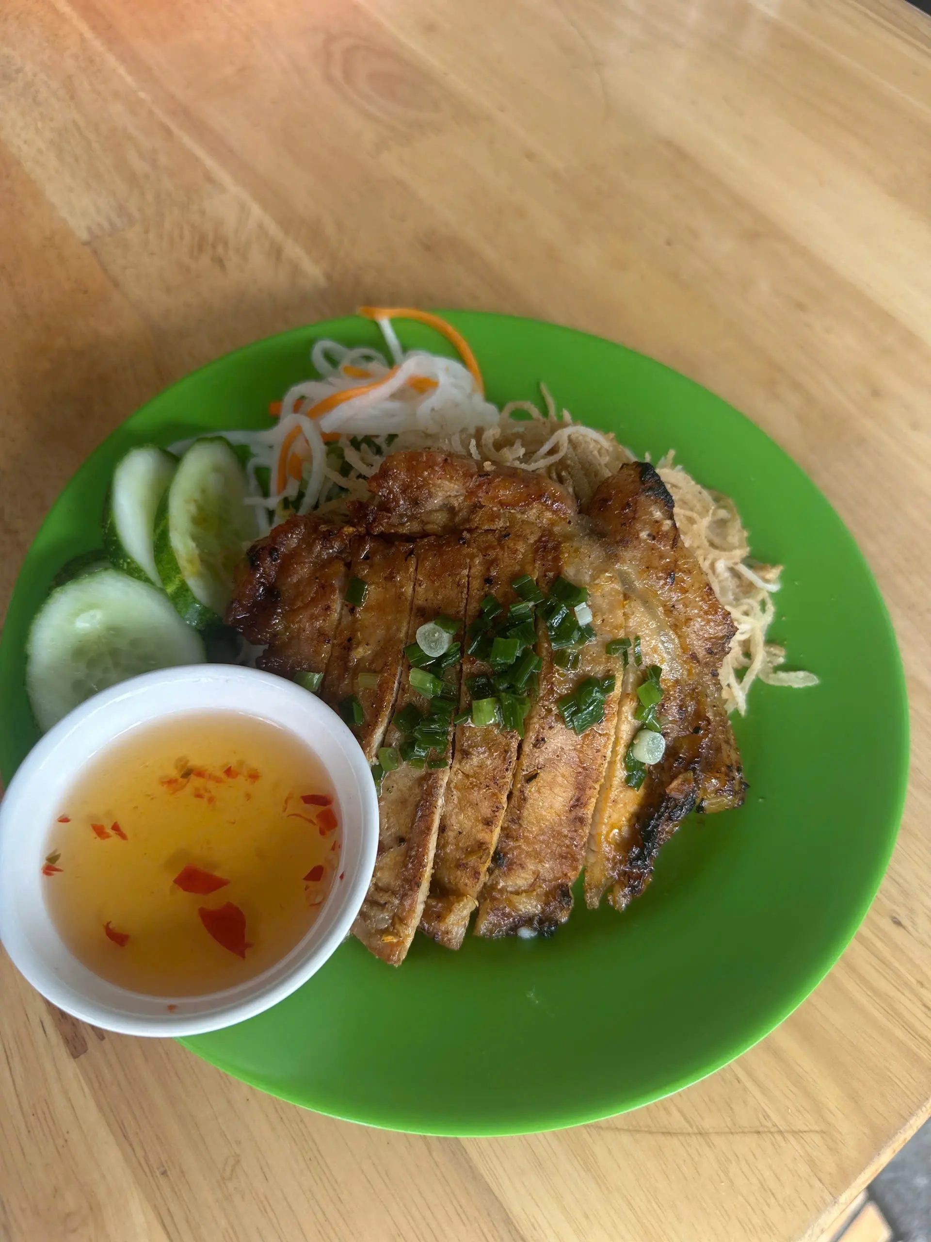 Hình ảnh Cơm Tấm Sườn Nướng + Bì Thịt