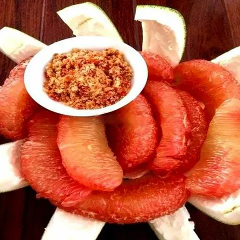 Hình ảnh Bưởi da xanh 300g - muối tôm