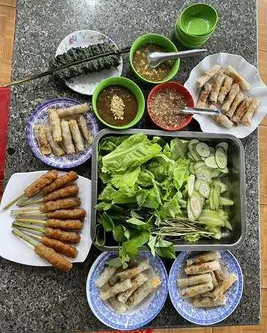 Hình ảnh ☄️Mẹt Ram, Bò, Nem( 2 người size nhỏ)