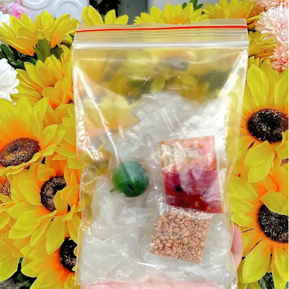 Hình ảnh Bánh tráng phơi sương sốt ớt tắc muối
