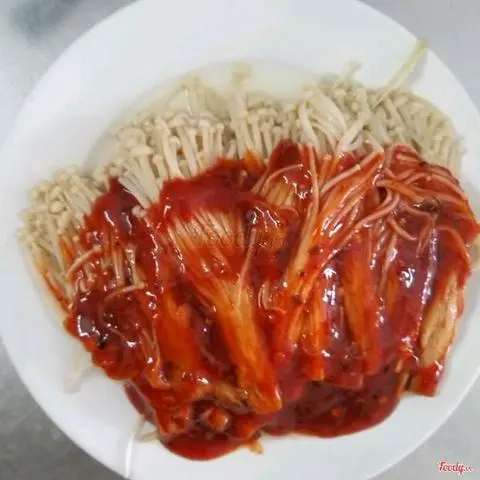 Hình ảnh Nấm kim châm sốt Hàn Quốc