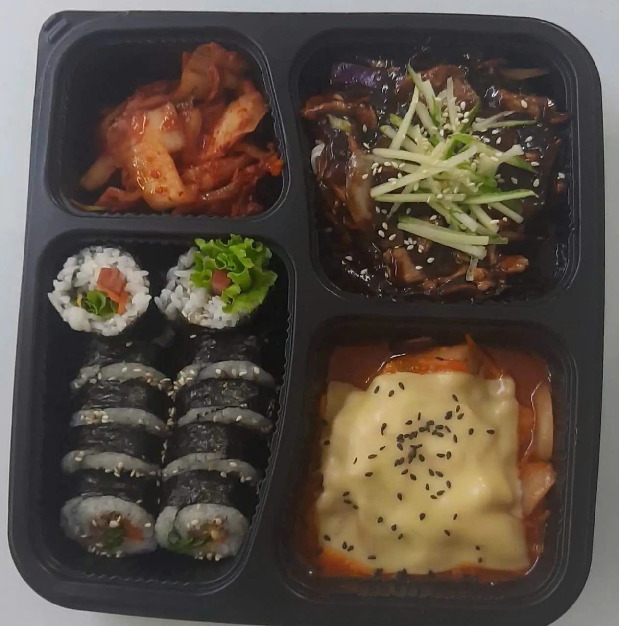 Hình ảnh Set L1 (Mì Tương Đen + Kimbab bò + Tokbokki truyền thống phô mai miếng + kim chi thêm 