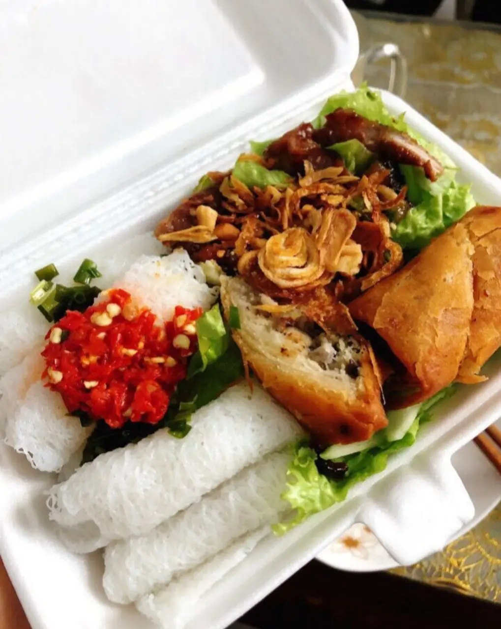 Hình ảnh Bánh Hỏi Thịt Nướng + Chả Giò