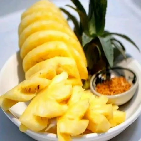 Hình ảnh Thơm - Cóc