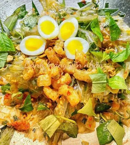 Hình ảnh dẻo mỡ hành tốp mỡ 5 trứng cút (bánh tráng trộn)