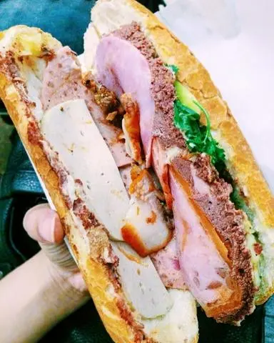 Hình ảnh Bánh mì đặc biệt siêu béo ngậy