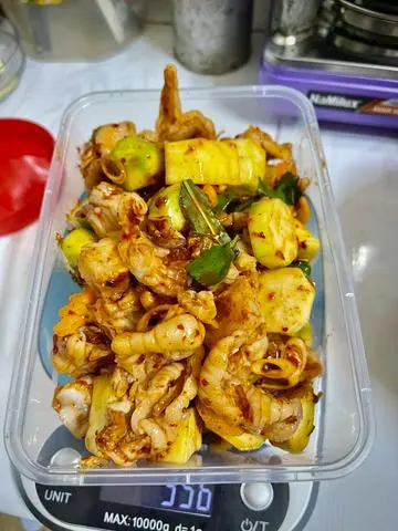 Hình ảnh Chân gà rút xương sốt thái size LỚN