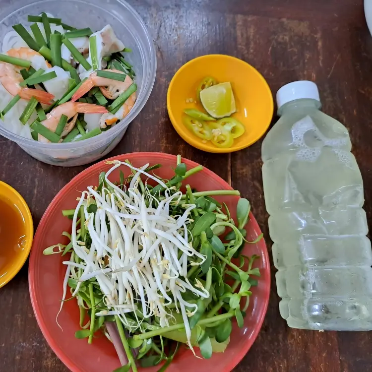 Hình ảnh bún mắm tôm mực + 1 chai nha đam