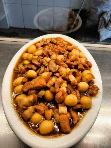 Hình ảnh Cơm Thịt Kho Tiêu 