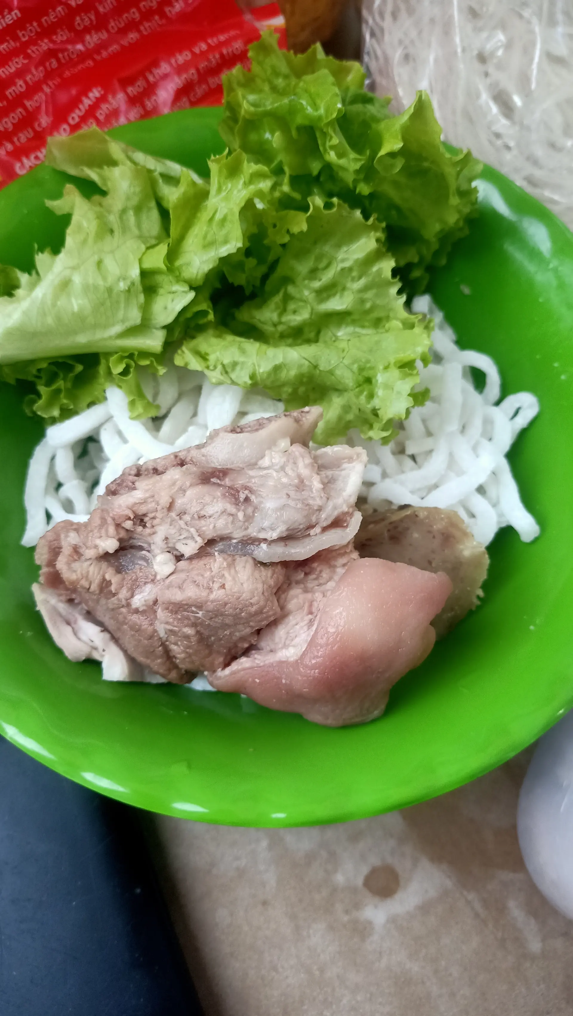 Hình ảnh bánh canh bột gạo giò 