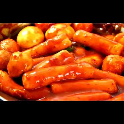 Hình ảnh Tokbokki Nhiều Bánh Gạo Có Phô Mai