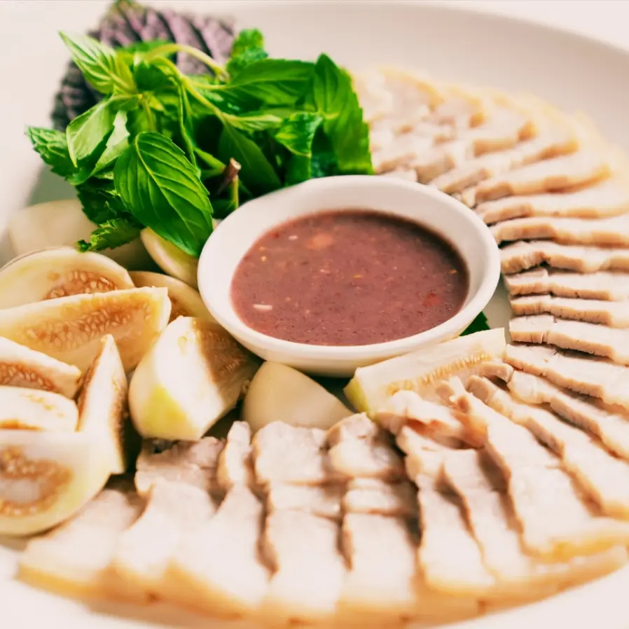Hình ảnh THỊT LUỘC VÀ MẮM TÔM THÊM 