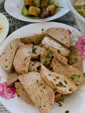 Hình ảnh Cơm chả quế kho tiêu 