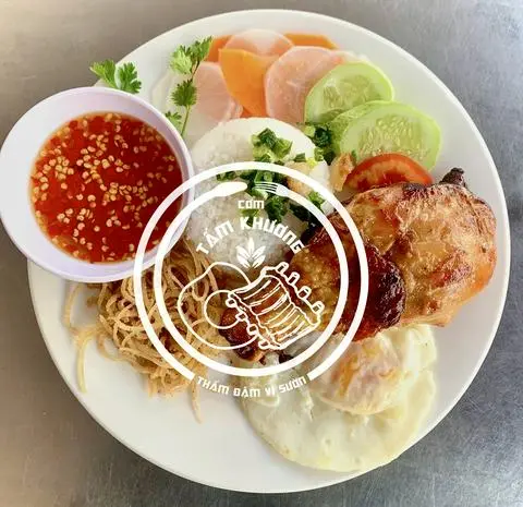 Hình ảnh Cơm tấm đùi gà + ốp la 