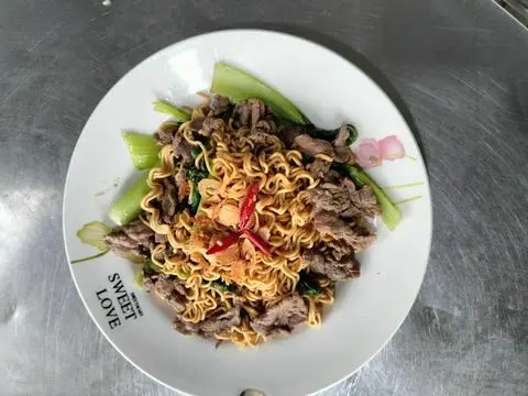 Hình ảnh mì xào bò 