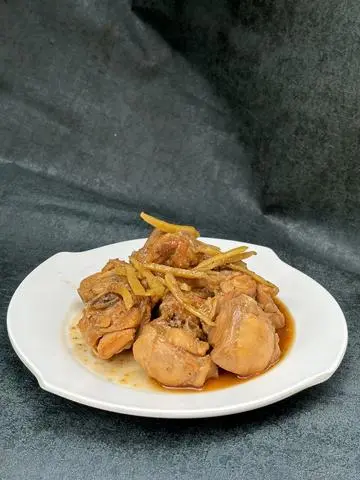 Hình ảnh Gà kho gừng 1phần (không cơm)