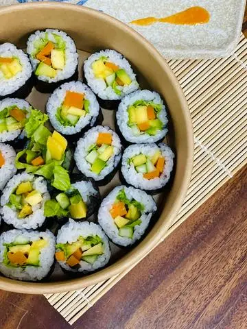 Hình ảnh Sushi trái cây