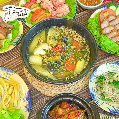 Hình ảnh Canh chua đầu cá hú (món mới)