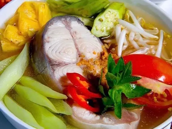 Hình ảnh Cơm canh chua cá hú