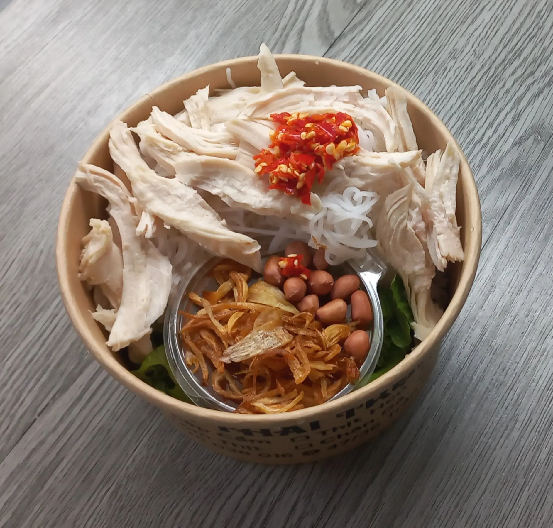 Hình ảnh BÚN THÁI TRỘN GÀ XÉ 