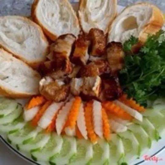 Hình ảnh Gà quay chay - bánh mì chay
