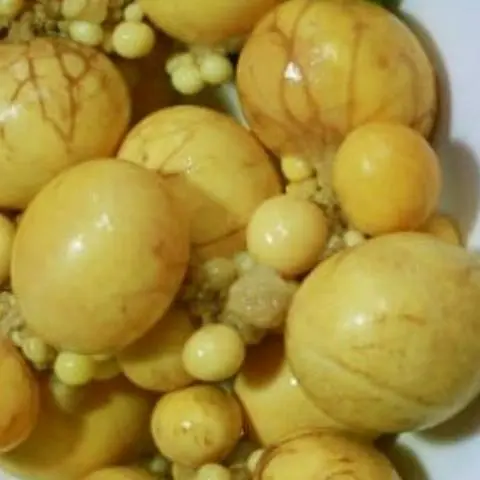 Hình ảnh Chân Gà Rút Xương + Trứng Gà Non Sả Tắt Lắc Cốc Xoài 