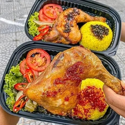 Hình ảnh 2 phần cơm Gà đùi SIÊU TO + 2 phần CANH