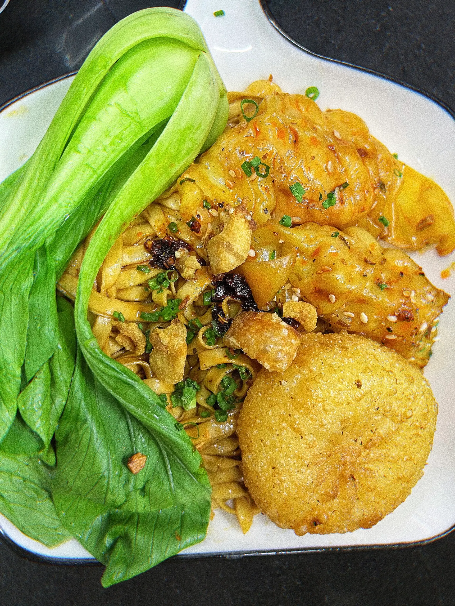 Hình ảnh MÌ TRỨNG CẢO + BÁNH HOT CHEESE
