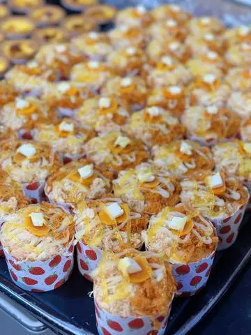 Hình ảnh Bông lan trứng muối (ly cup nhỏ)