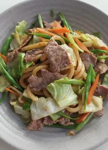 Hình ảnh Mì UDON thịt bò rau củ 