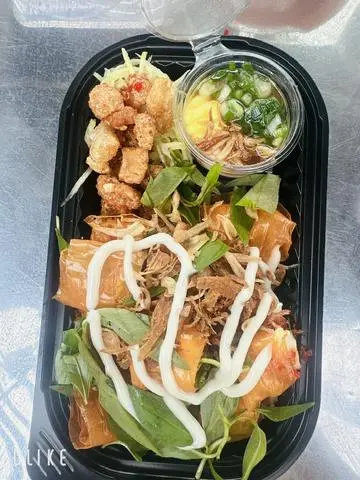 Hình ảnh bánh tráng cuốn tóp mỡ