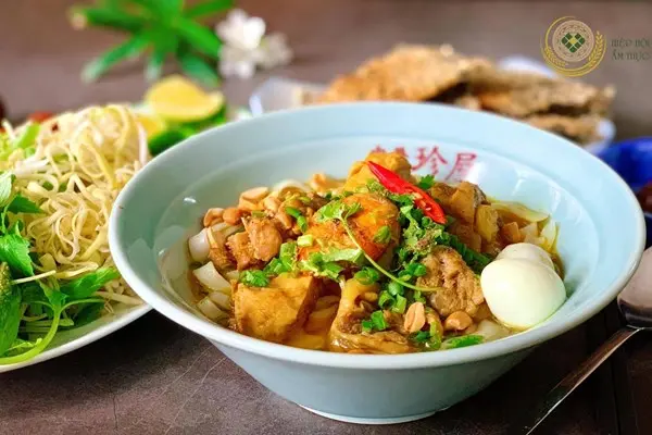 Hình ảnh Mỳ Quảng tôm thịt 