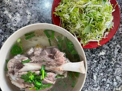Hình ảnh Bún thịt - giò heo