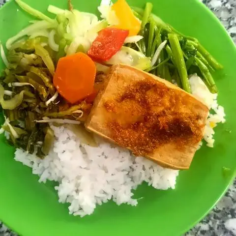 Hình ảnh Cơm đậu hủ chiên sả