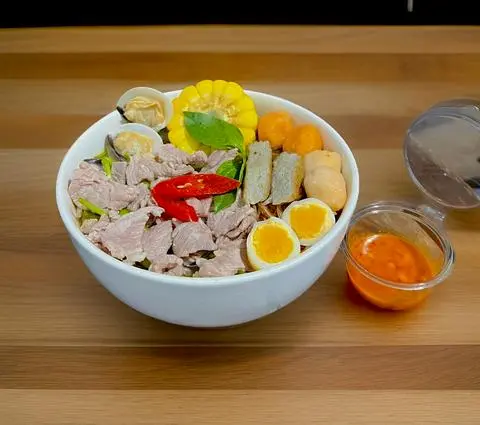 Hình ảnh Bún Thái cay bò
