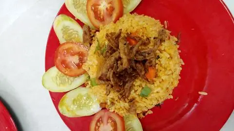 Hình ảnh cơm chiên cá mặn (cá khô)