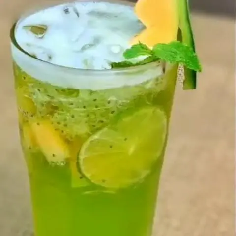 Hình ảnh trà dâu kiwi ly700ml 