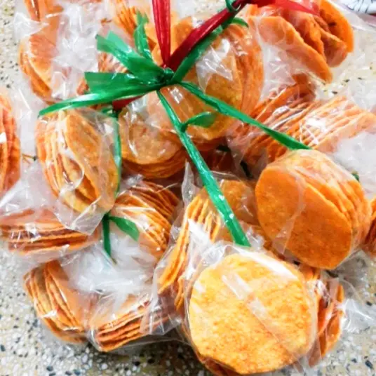 Hình ảnh Bánh tráng đỏ chiên