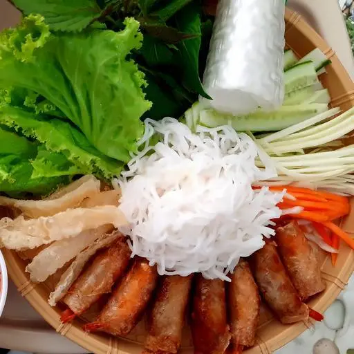 Hình ảnh Chả ram tôm đất cuốn bánh tráng