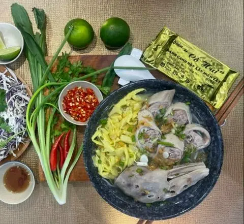 Hình ảnh Bún măng đầu cổ vịt 