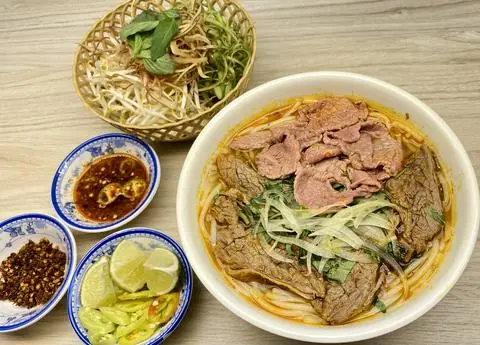 Hình ảnh Bún tái nạm