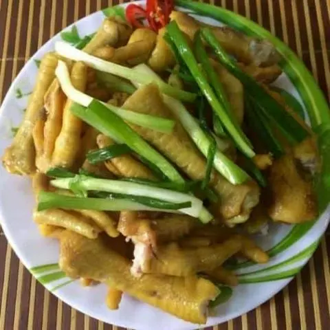 Hình ảnh Chân Gà Hấp Hành