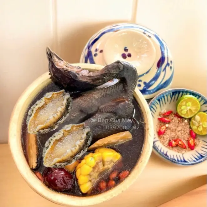 Hình ảnh Gà Tiềm + 2 Bào Ngư