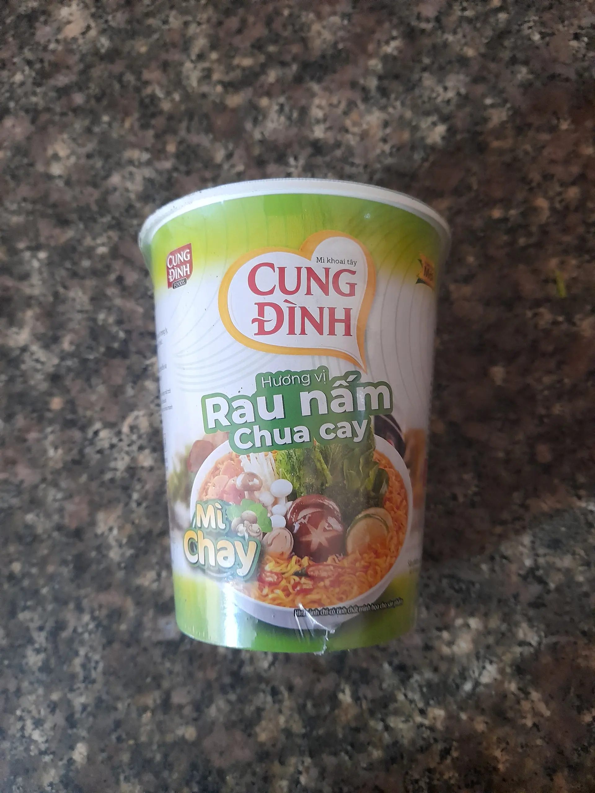 Hình ảnh mì ly cung đình rau nấm chua cay