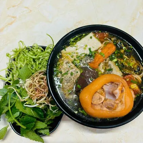 Hình ảnh Bún riêu đặc biệt