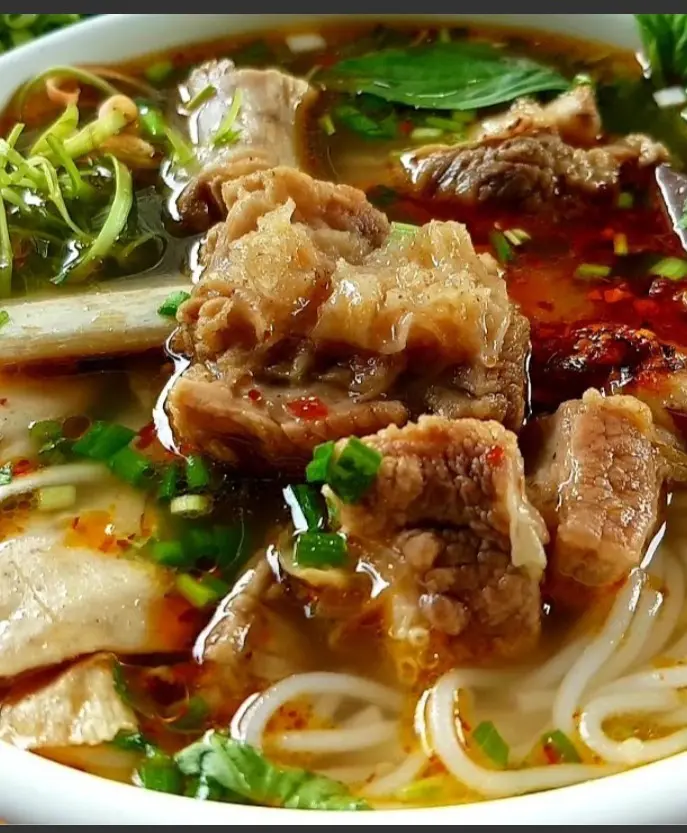 Hình ảnh Bún sườn sụn bò - chả cua - nạm