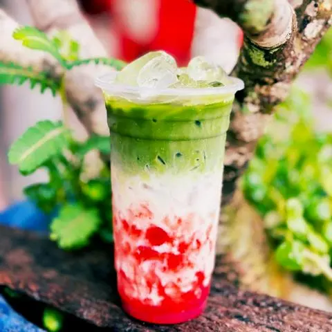Hình ảnh Matcha latte dâu 