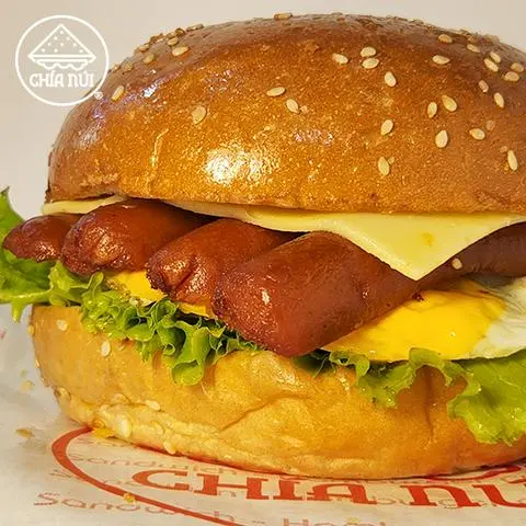 Hình ảnh Burger Bò Trứng xúc xích